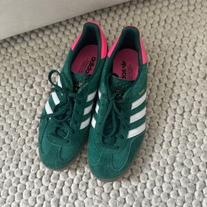 Adidas Gazelle Women's Collegiate Green / Lucid Pink - size 7.5 US